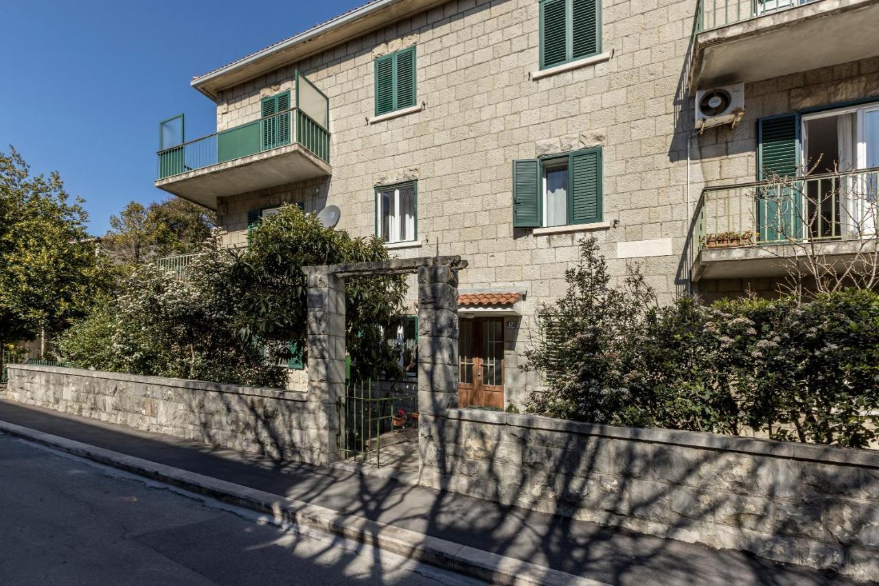 Apartman Ferula, 3 Bedroom Near Bacvice