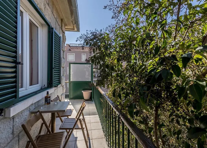 Ferula, 3 Bedroom Apartment Near Beach Bacvice